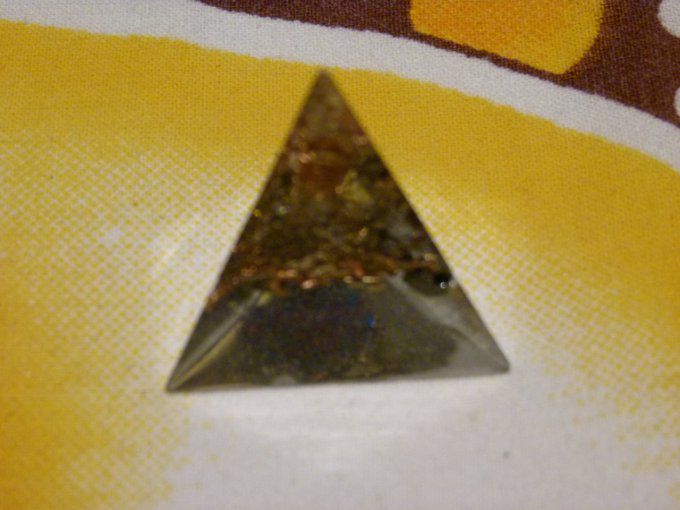 orgonite petit triangle